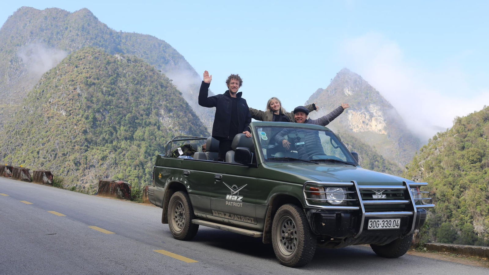 Tour xe Jeep 4WD 2 ngày khám phá Hà Giang - Phiêu lưu trekking (2)